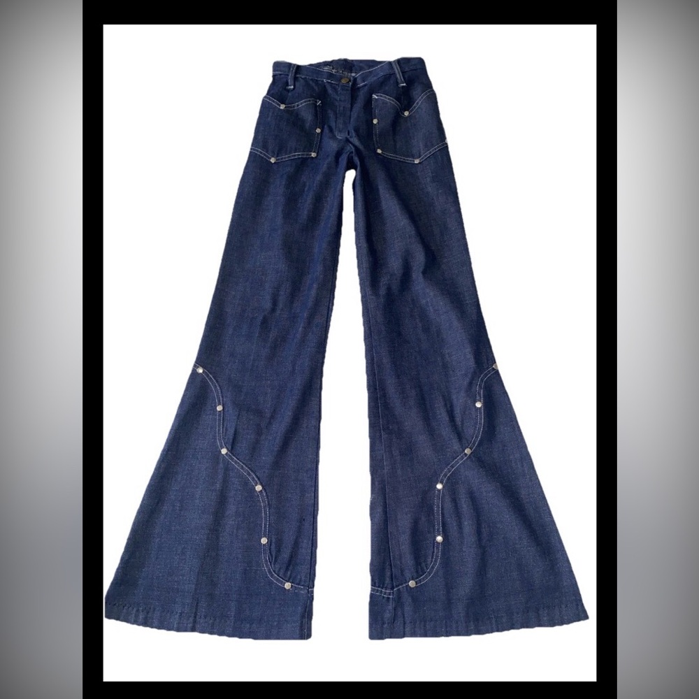 Vintage Bellbottom Super Flared Leg Dark Blue Light Weight Studded Jeans 24x28